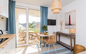 APARTAMENTY MIERZEJA - ENKLAWA, Krynica Morska